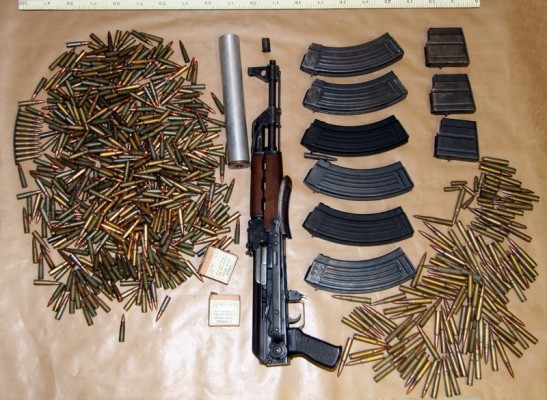 Zasegli orožje, strelivo in prepovedano drogo